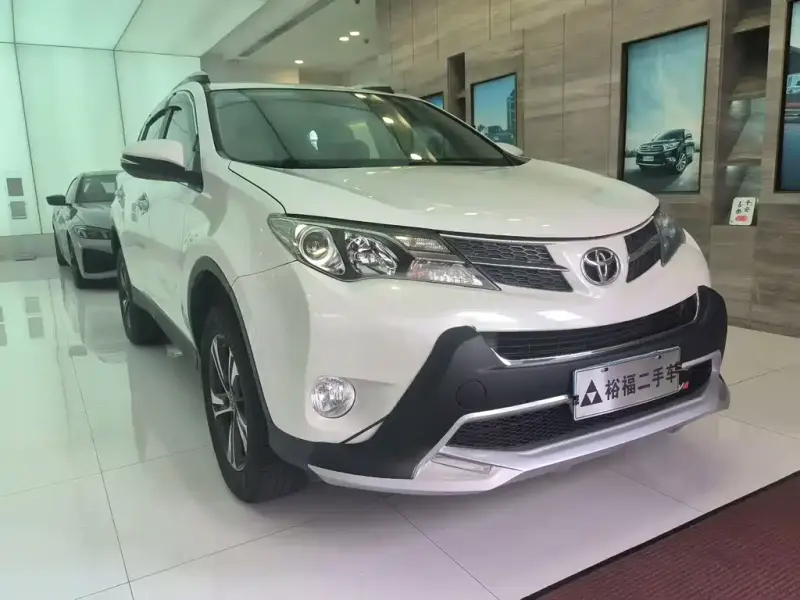 Toyota RAV4, 2015