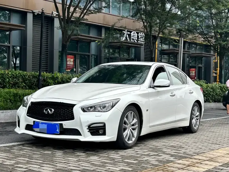 Infiniti Q50, 2015