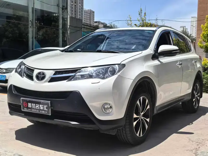 Toyota RAV4, 2015