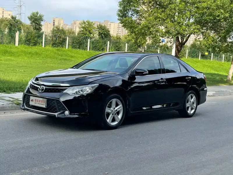 Toyota Camry, 2015