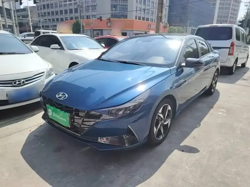 Hyundai Elantra, 2022