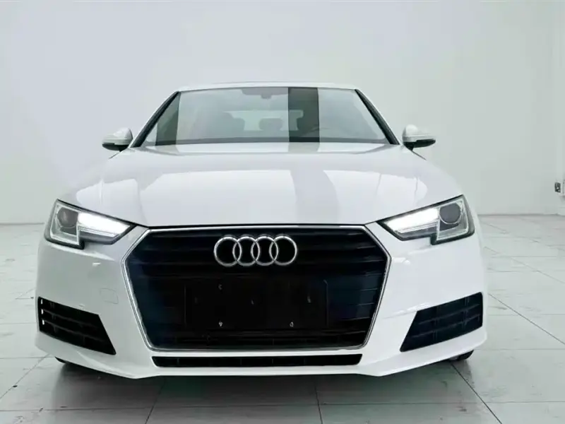 Audi A4L, 2016