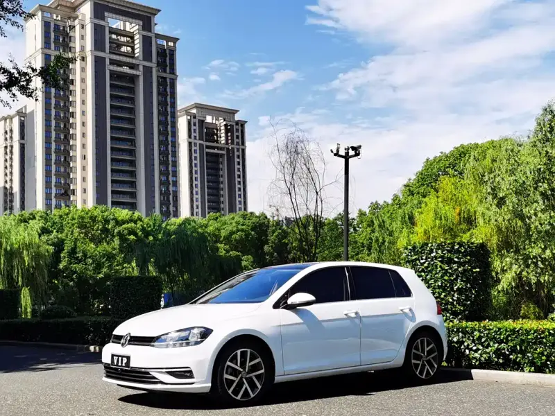 Volkswagen Golf, 2020