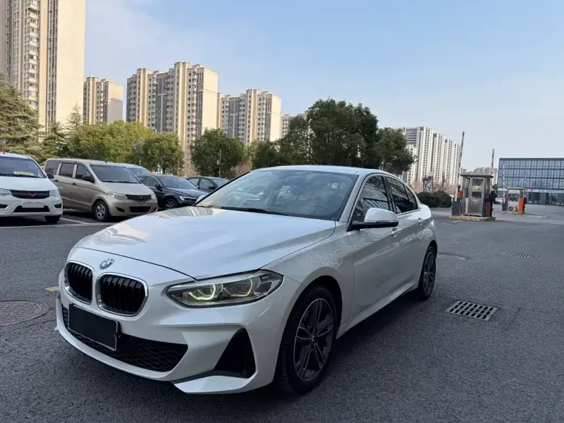 BMW 1 Series, 2021