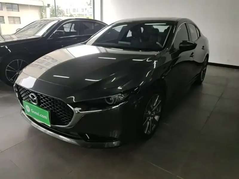 Mazda 3 Axela, 2022