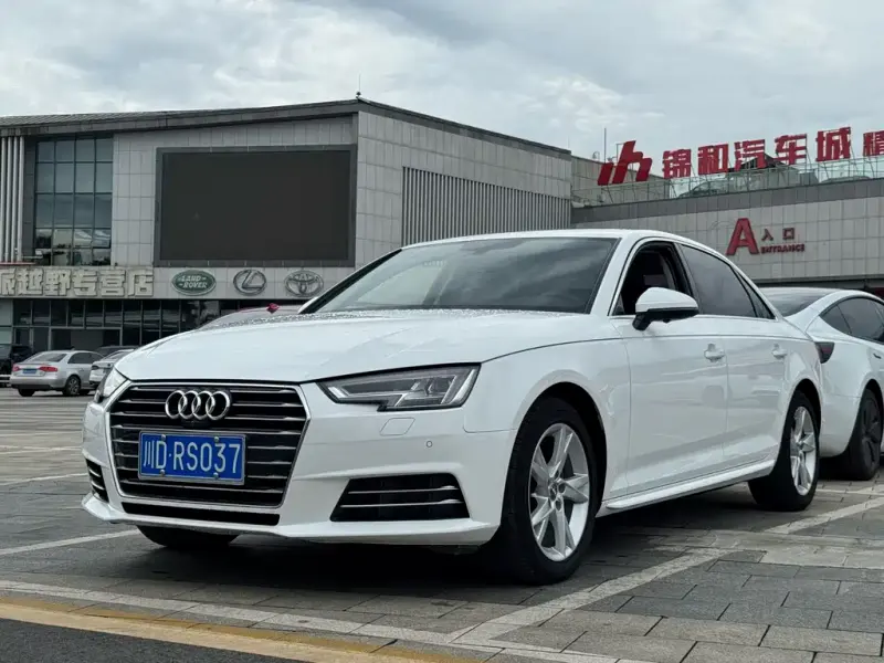 Audi A4L, 2018