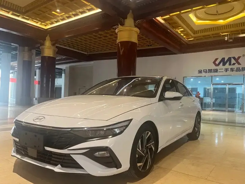 Hyundai Elantra, 2023