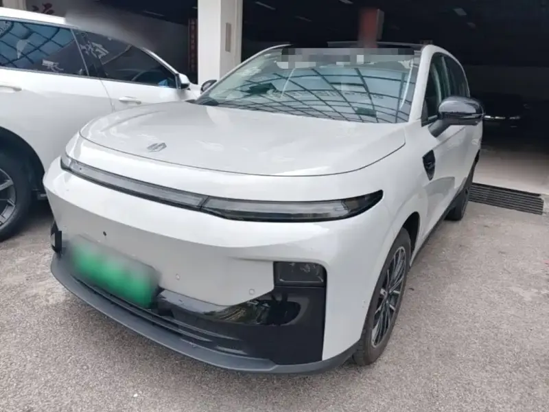 Leapmotor B10, 2025