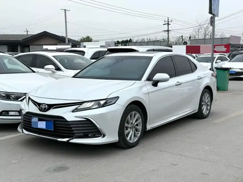 Toyota Camry, 2023