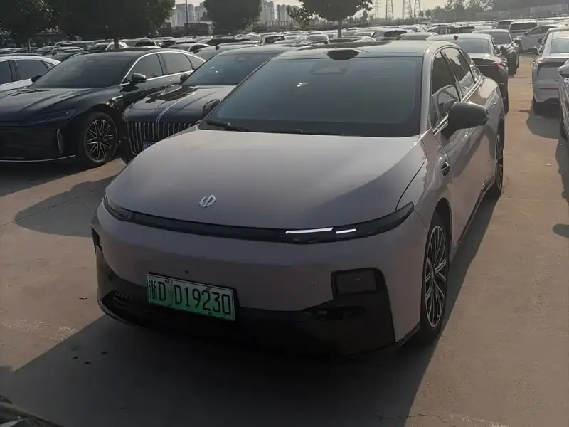 Leapmotor B01, 2025