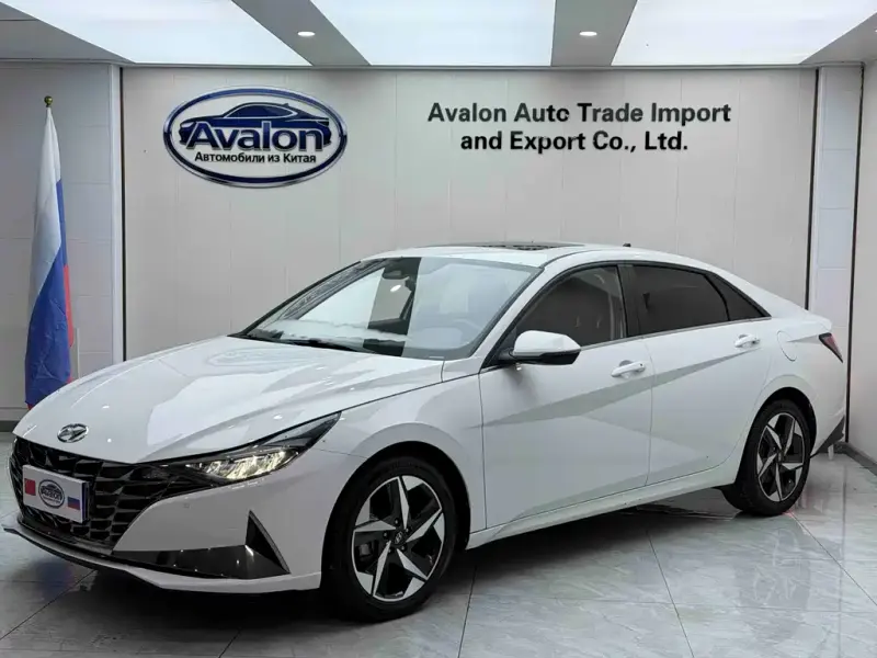 Hyundai Elantra, 2022