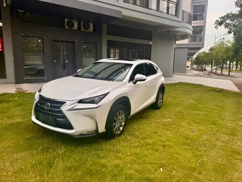 Lexus NX, 2017