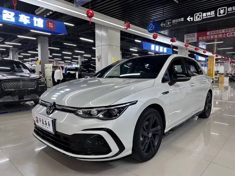 Volkswagen Golf, 2021