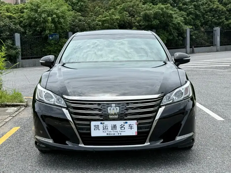 Toyota Crown, 2018