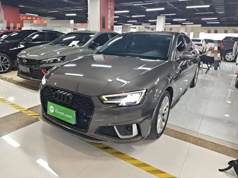 Audi A4L, 2020
