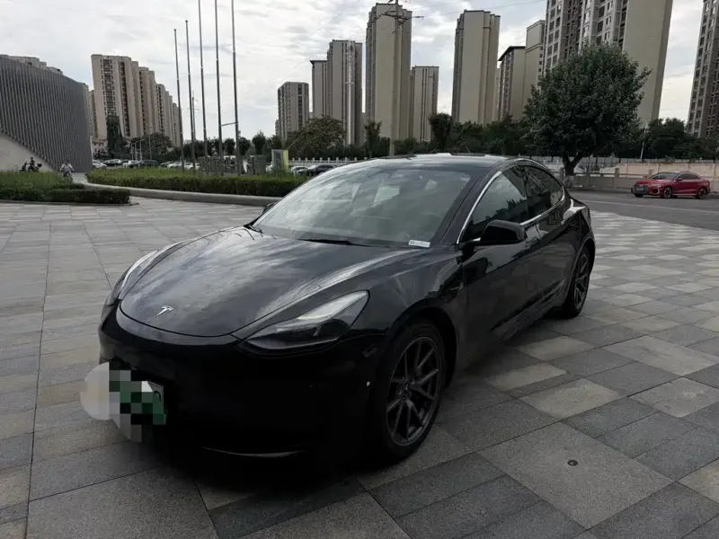 Tesla Model 3, 2022