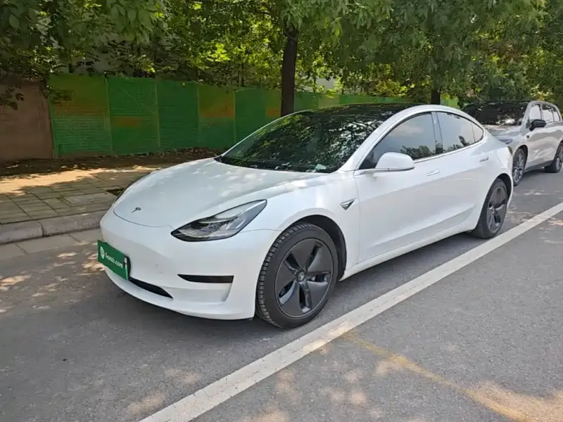 Tesla Model 3, 2020