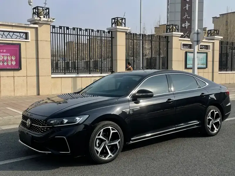 Volkswagen Passat, 2025