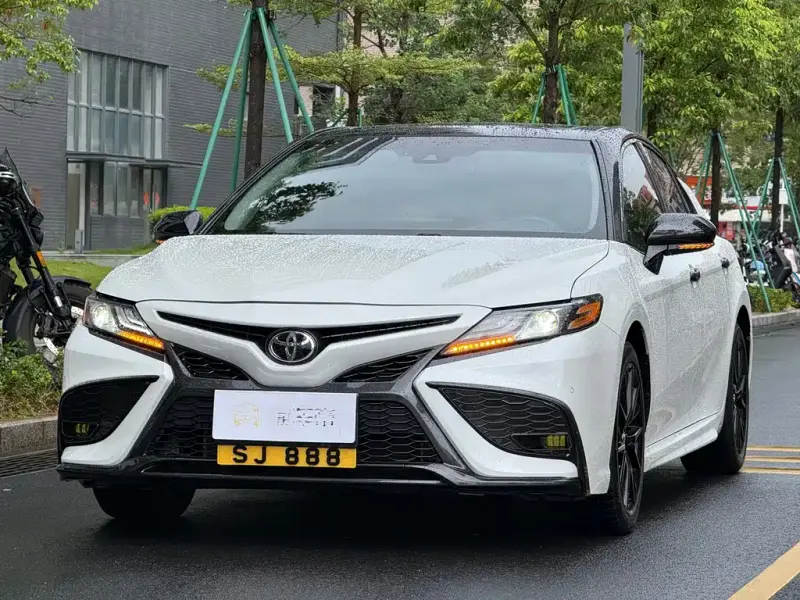 Toyota Camry, 2023