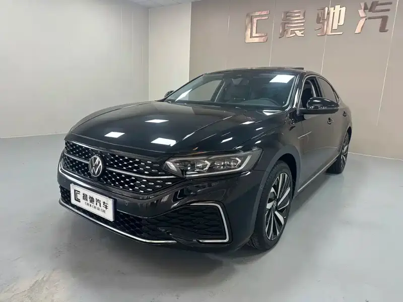 Volkswagen Passat, 2022