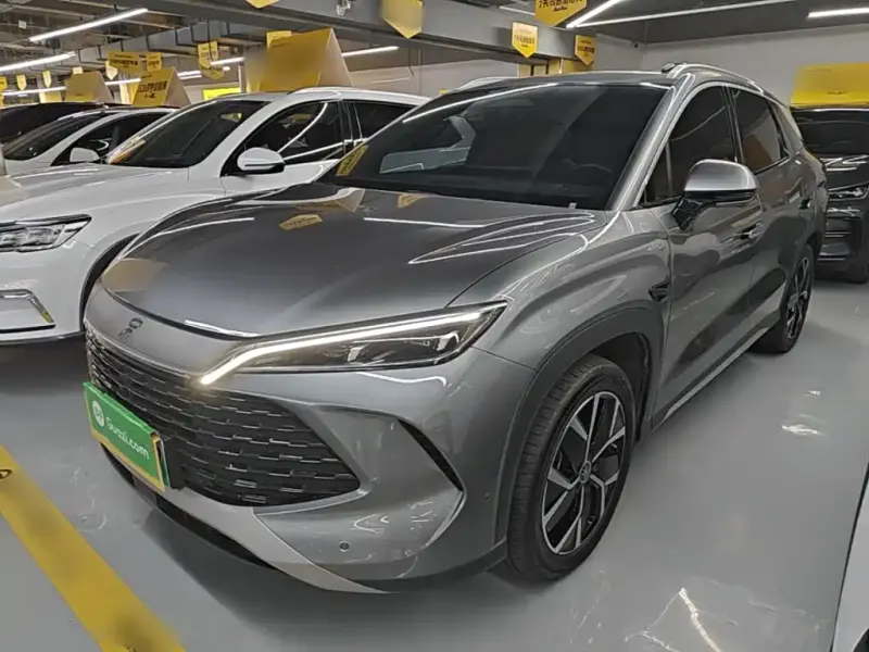 BYD L DM-i, 2025