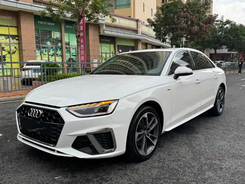Audi A4L, 2020