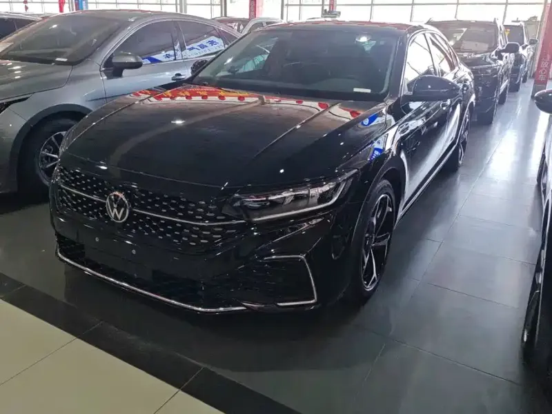 Volkswagen Passat, 2024