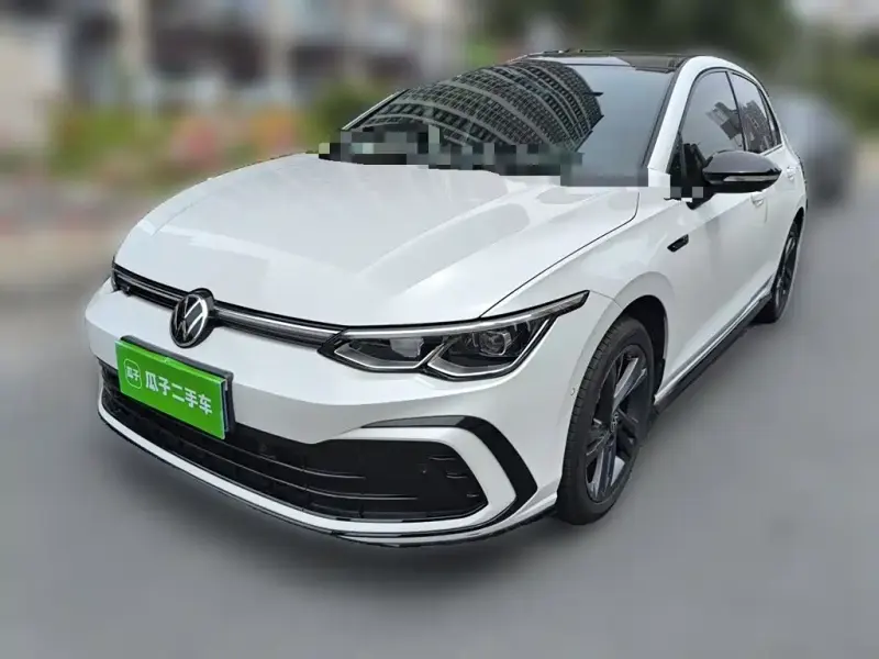Volkswagen Golf, 2023