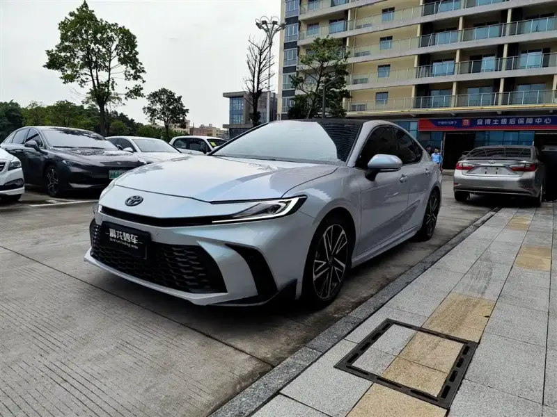 Toyota Camry, 2025