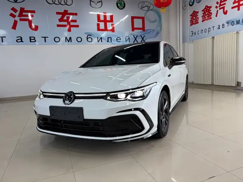 Volkswagen Golf, 2023