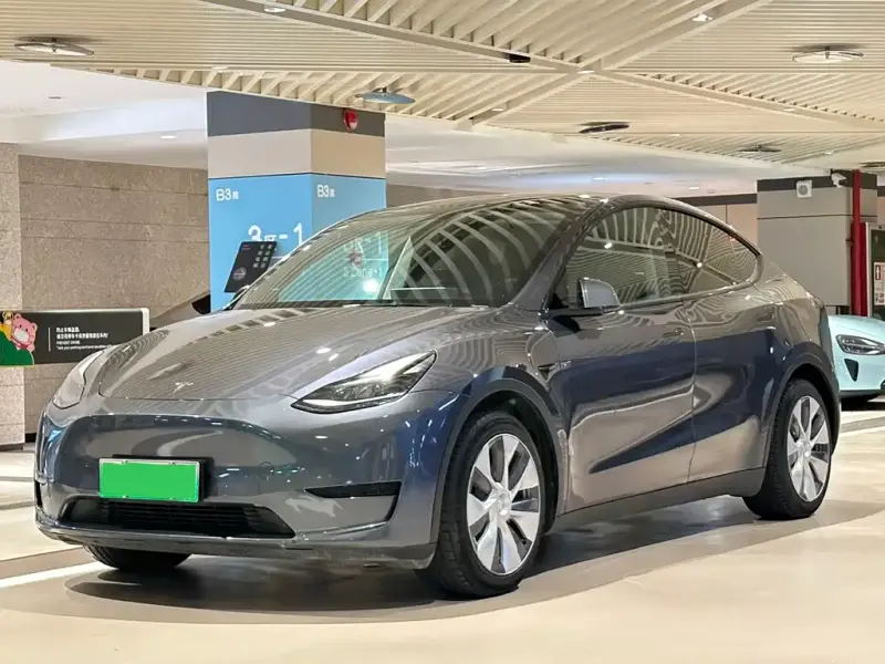 Tesla Model Y, 2022
