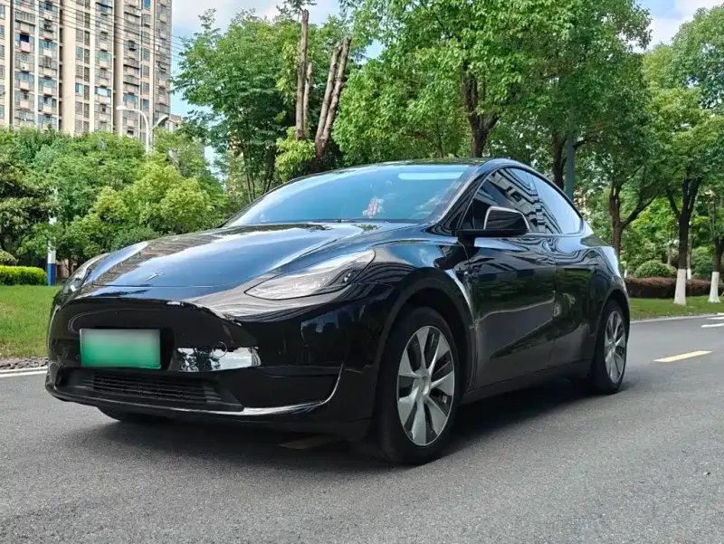 Tesla Model Y, 2022