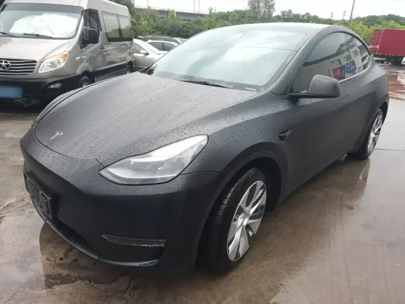Tesla Model Y, 2022