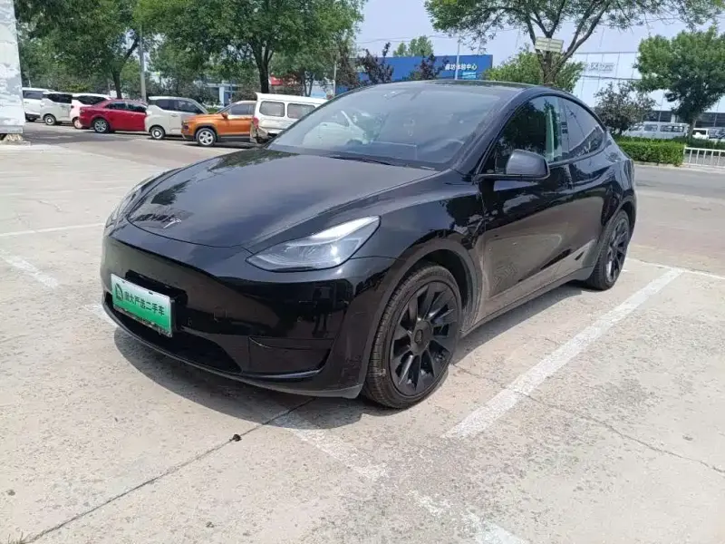 Tesla Model Y, 2022