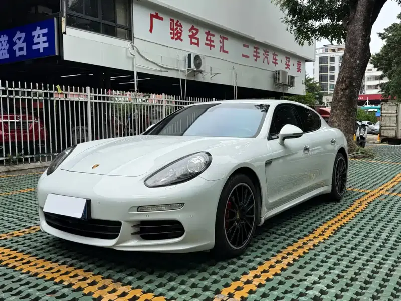 Porsche Panamera, 2016