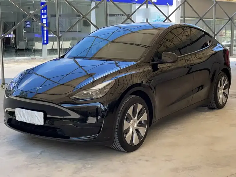Tesla Model Y, 2022