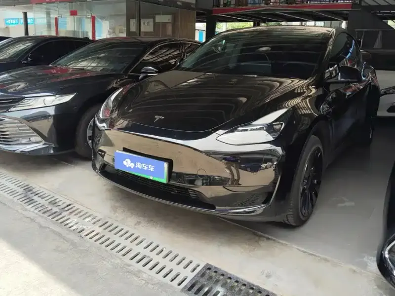 Tesla Model Y, 2023
