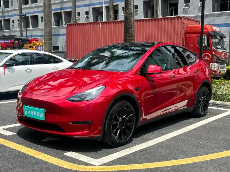 Tesla Model Y, 2022