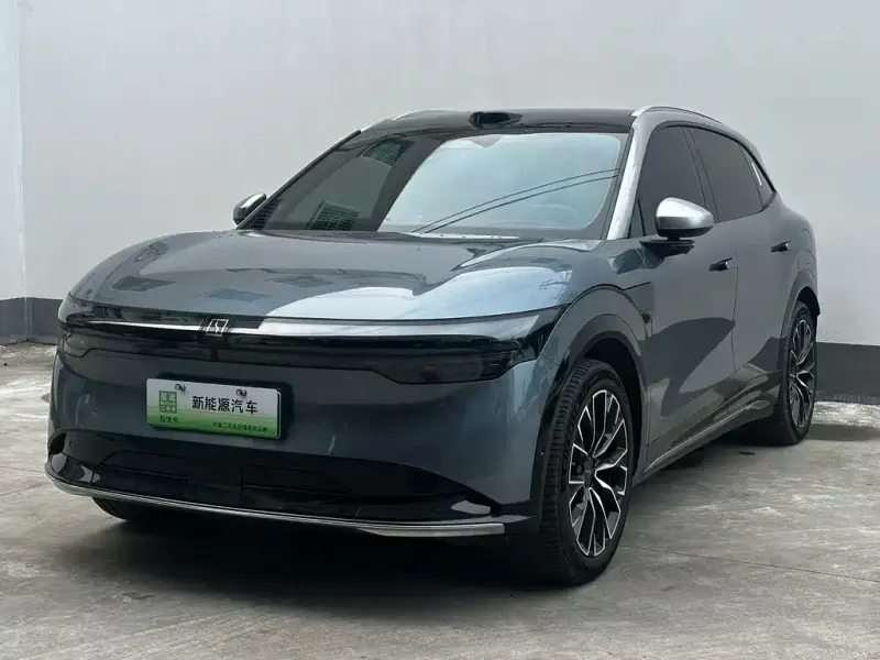 Zeekr 7X, 2025