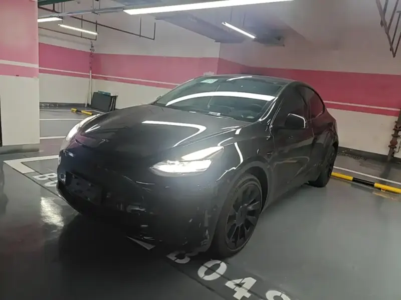 Tesla Model Y, 2023