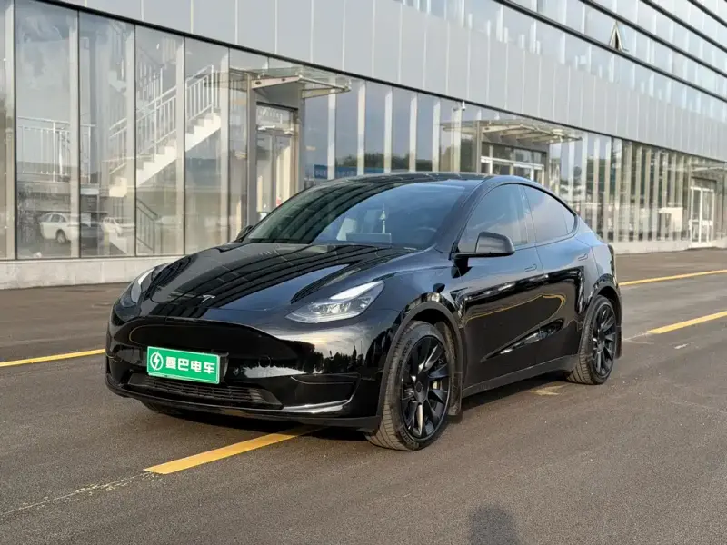 Tesla Model Y, 2022
