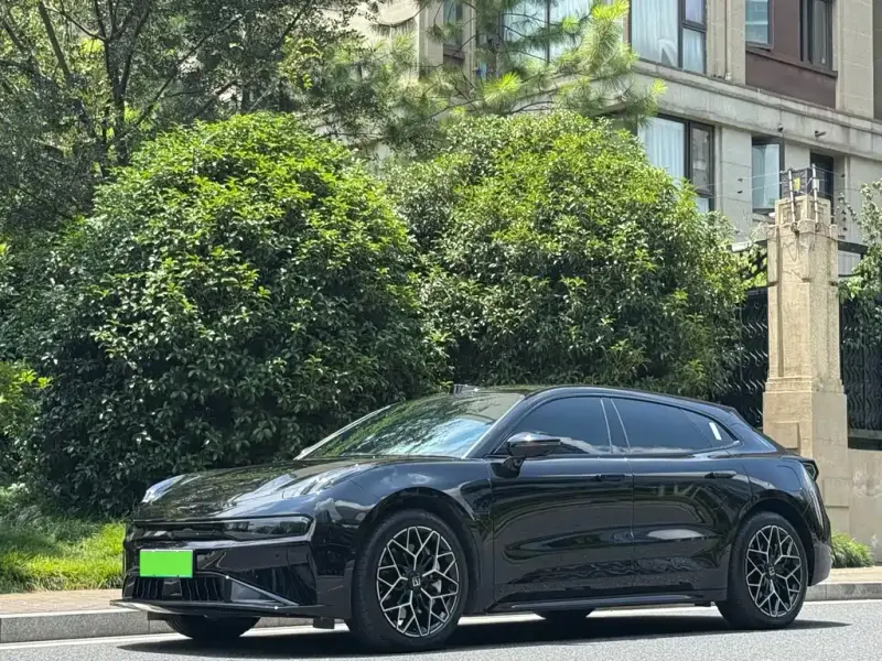 Zeekr 001, 2024