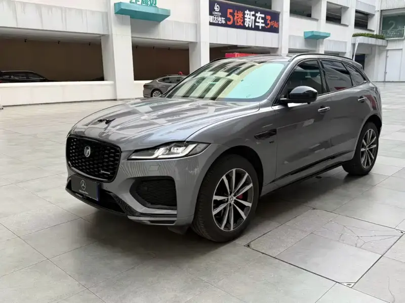 Jaguar F-PACE, 2024