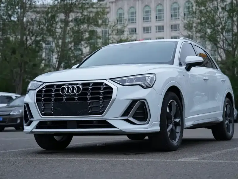 Audi Q3, 2022