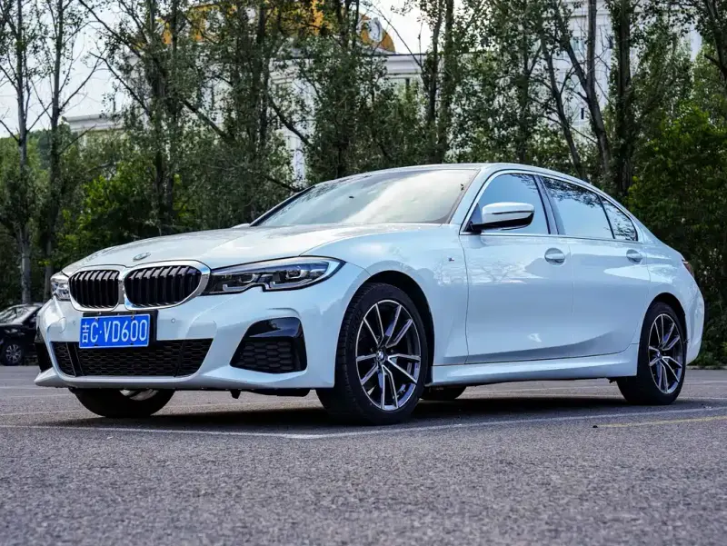 BMW 3 Series, 2022