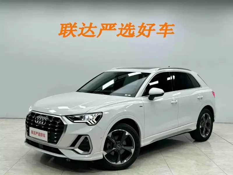 Audi Q3, 2022