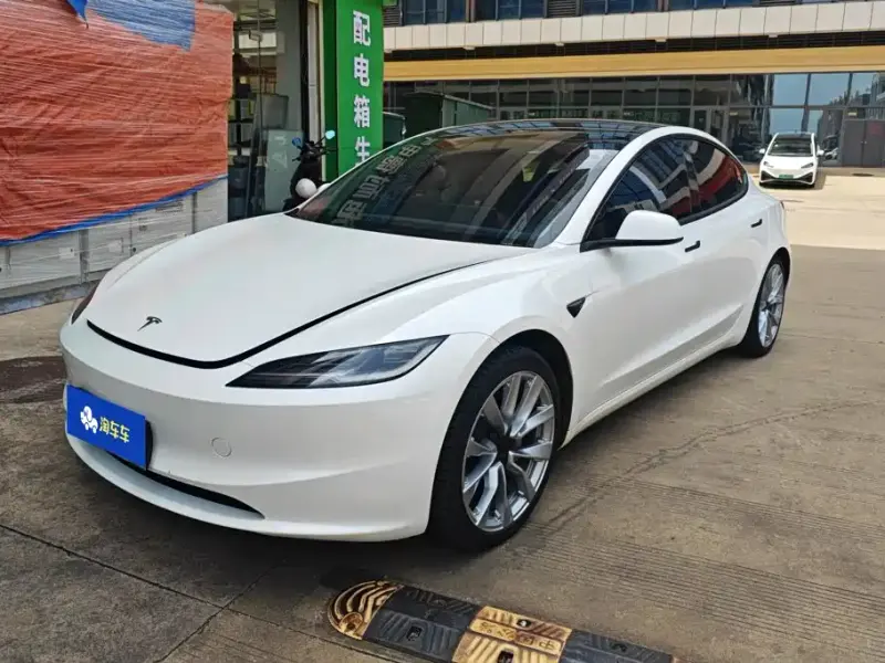 Tesla Model 3, 2024