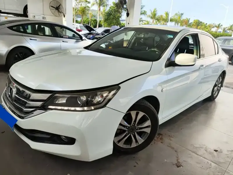 Honda Accord, 2015