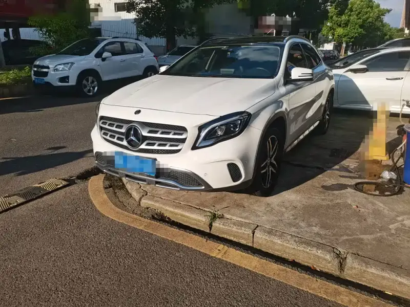 Mercedes-Benz GLA, 2017