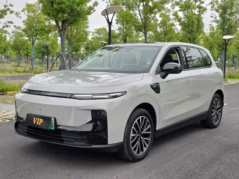 Leapmotor B10, 2025